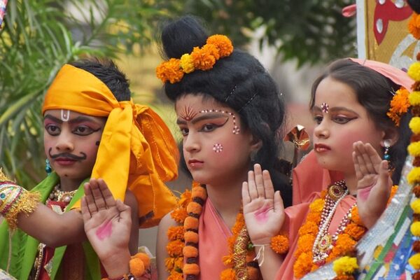The Ram-Laxamn: Ramayana in 10 Minutes The Ram-Laxamn: Ramayana in 10 Minutes